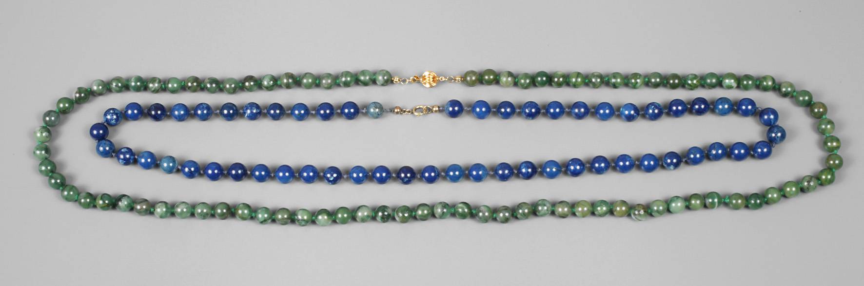 Zwei Edelsteinketten