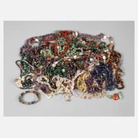 Große Sammlung Steinketten111