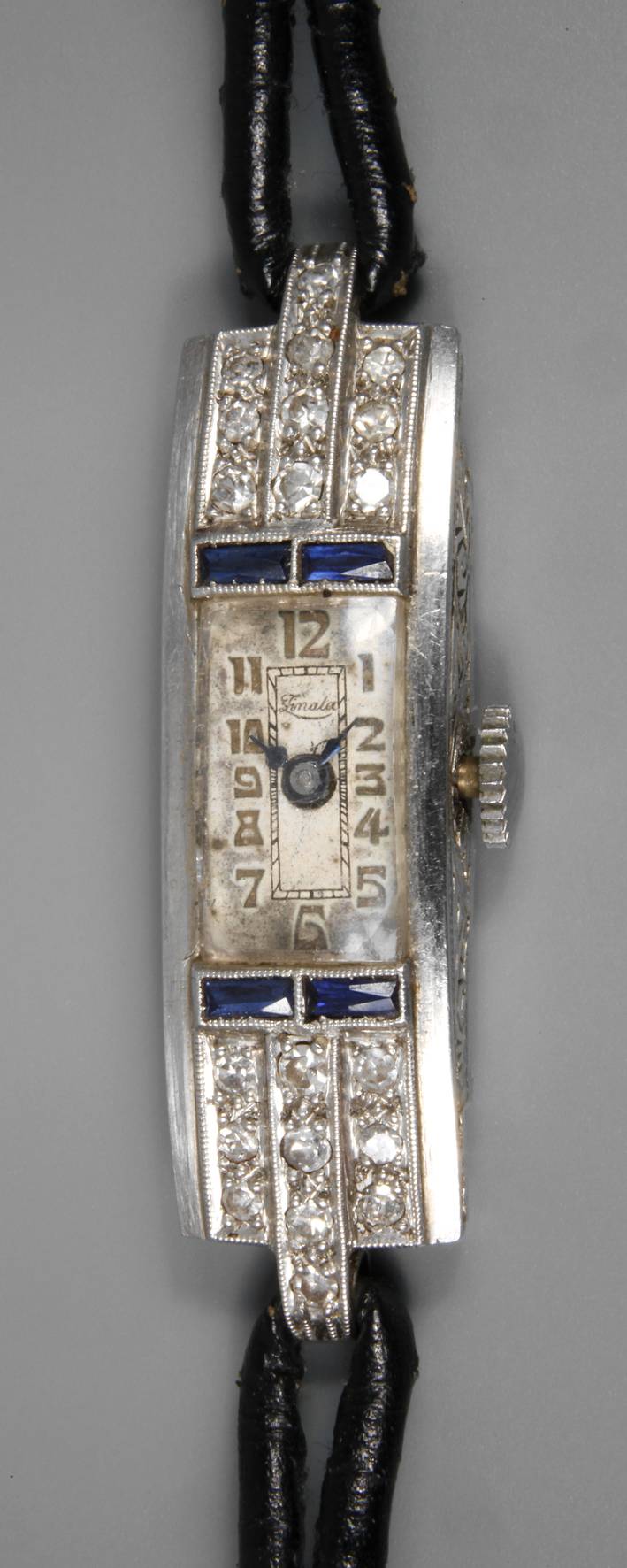 Damenarmbanduhr Platin mit Brillanten