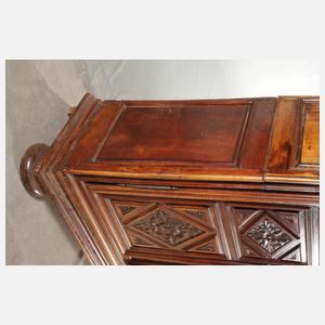 Barocker Hallenschrank