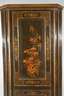 Eckschrank mit Chinoiserien