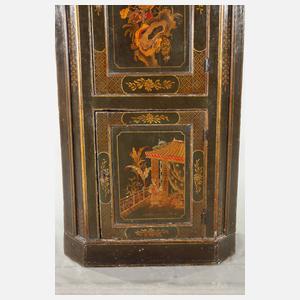 Eckschrank mit Chinoiserien
