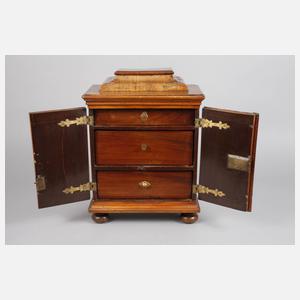 Kleiner Kabinettschrank Barock