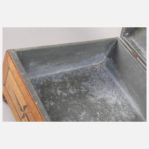 Große barocke Vorratstruhe