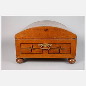 Große barocke Vorratstruhe