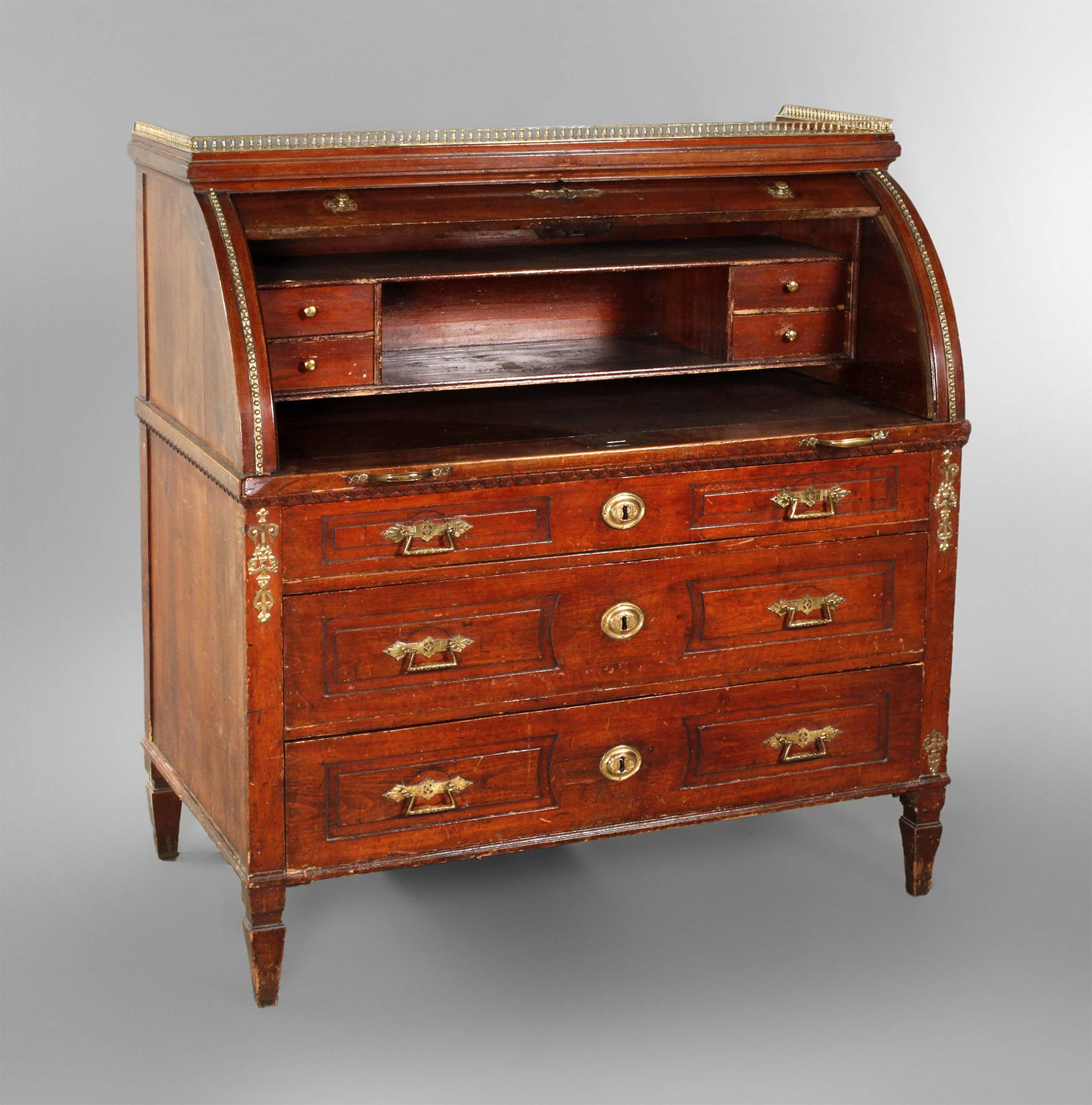 Klassizistisches Zylinderbüro