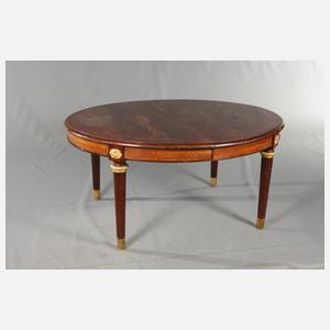 Klassizistischer Esstisch und sechs Stühle