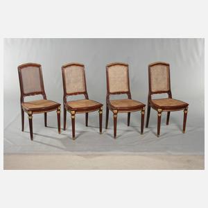 Klassizistischer Esstisch und sechs Stühle