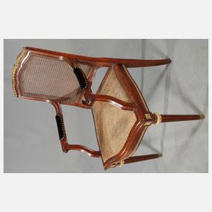 Klassizistischer Esstisch und sechs Stühle