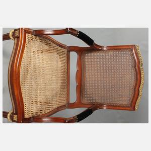 Klassizistischer Esstisch und sechs Stühle