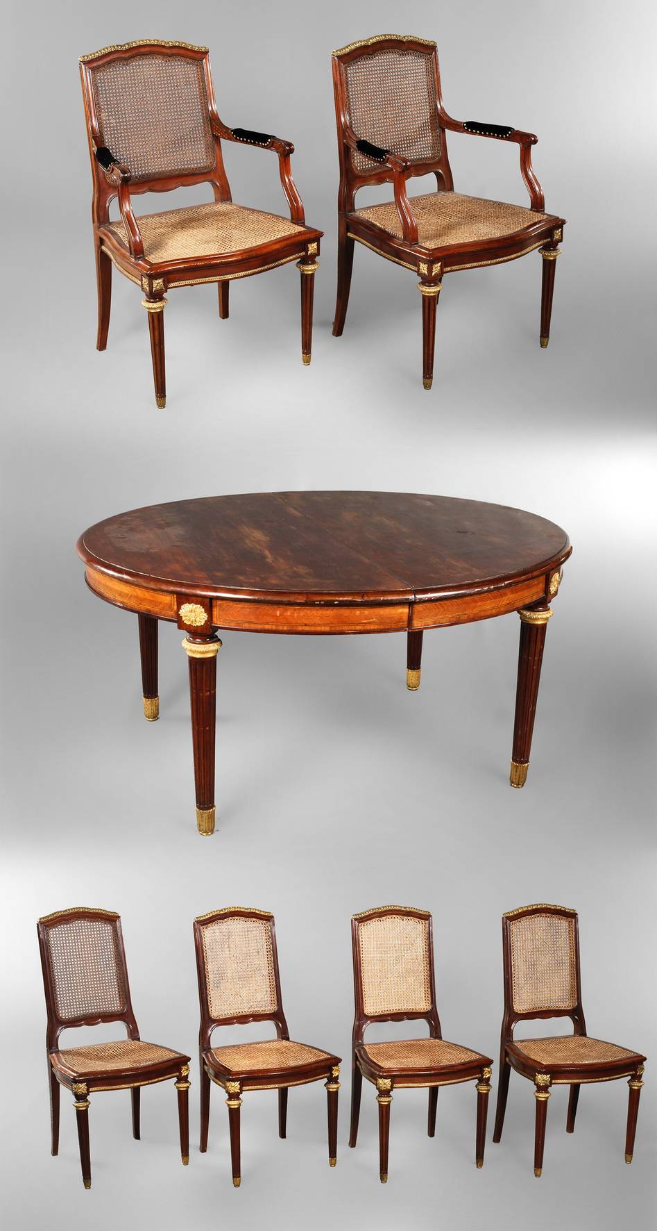 Klassizistischer Esstisch und sechs Stühle