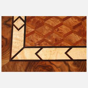 Intarsierter Beistelltisch