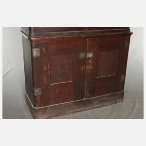 Zwei Bibliotheksschränke