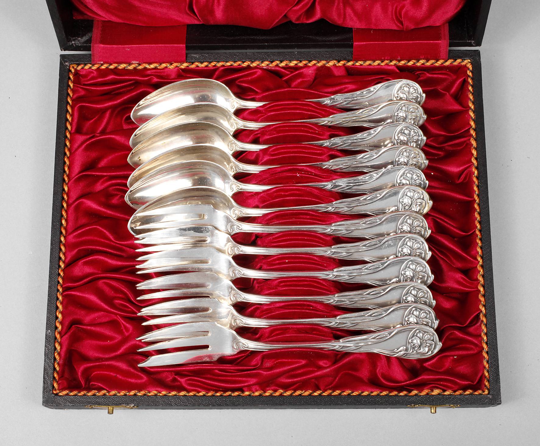 Sechs Kaffeelöffel und Kuchengabeln Bruckmann