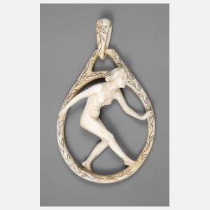 Feiner Elfenbeinanhänger