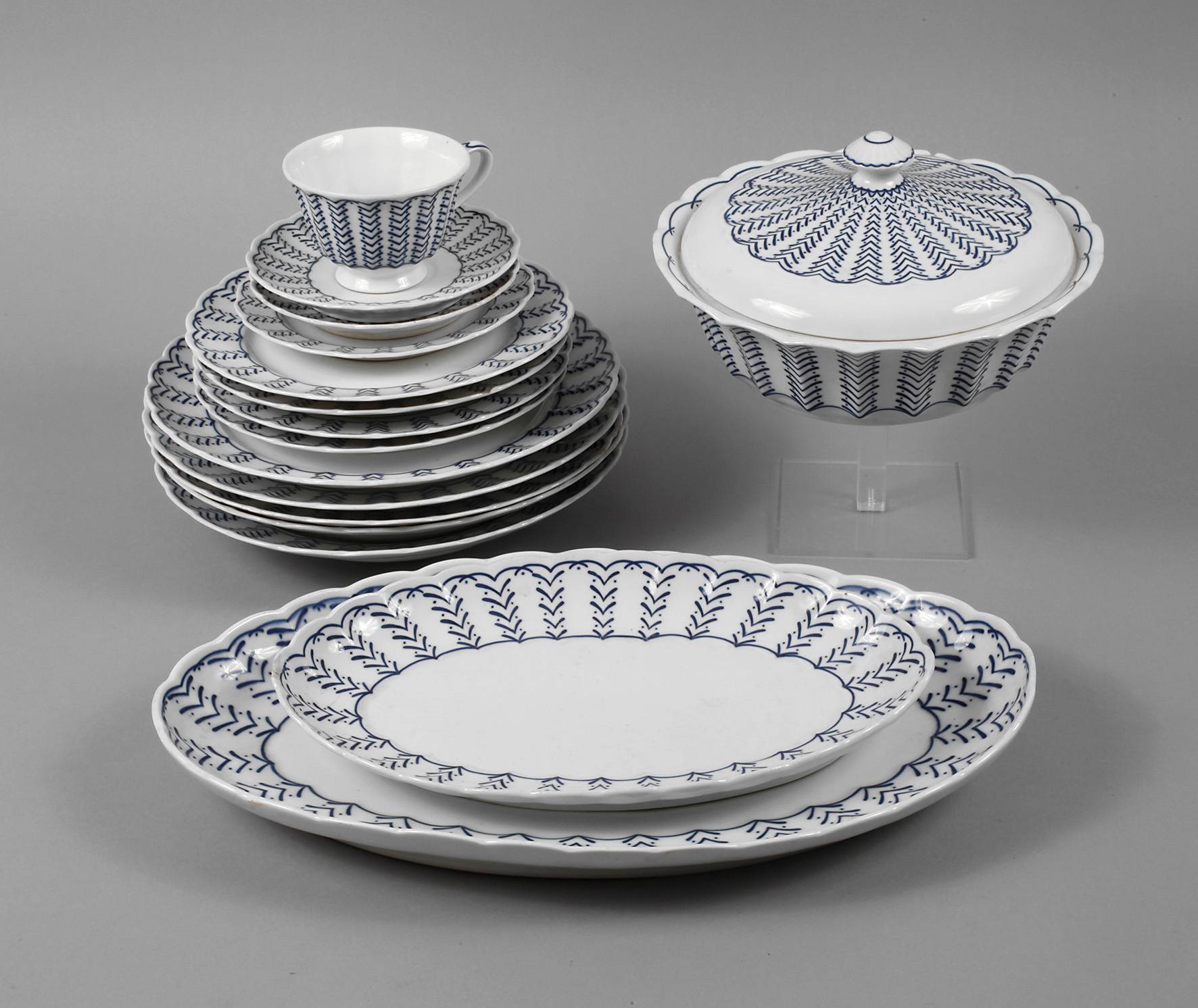 Ferdinand Selle Burgau Restservice ”Gerippt Form”