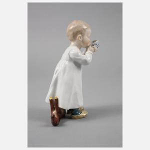 Meissen ”Kind, aus einer Tasse trinkend”
