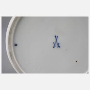 Meissen ”Spatz auf Dose”