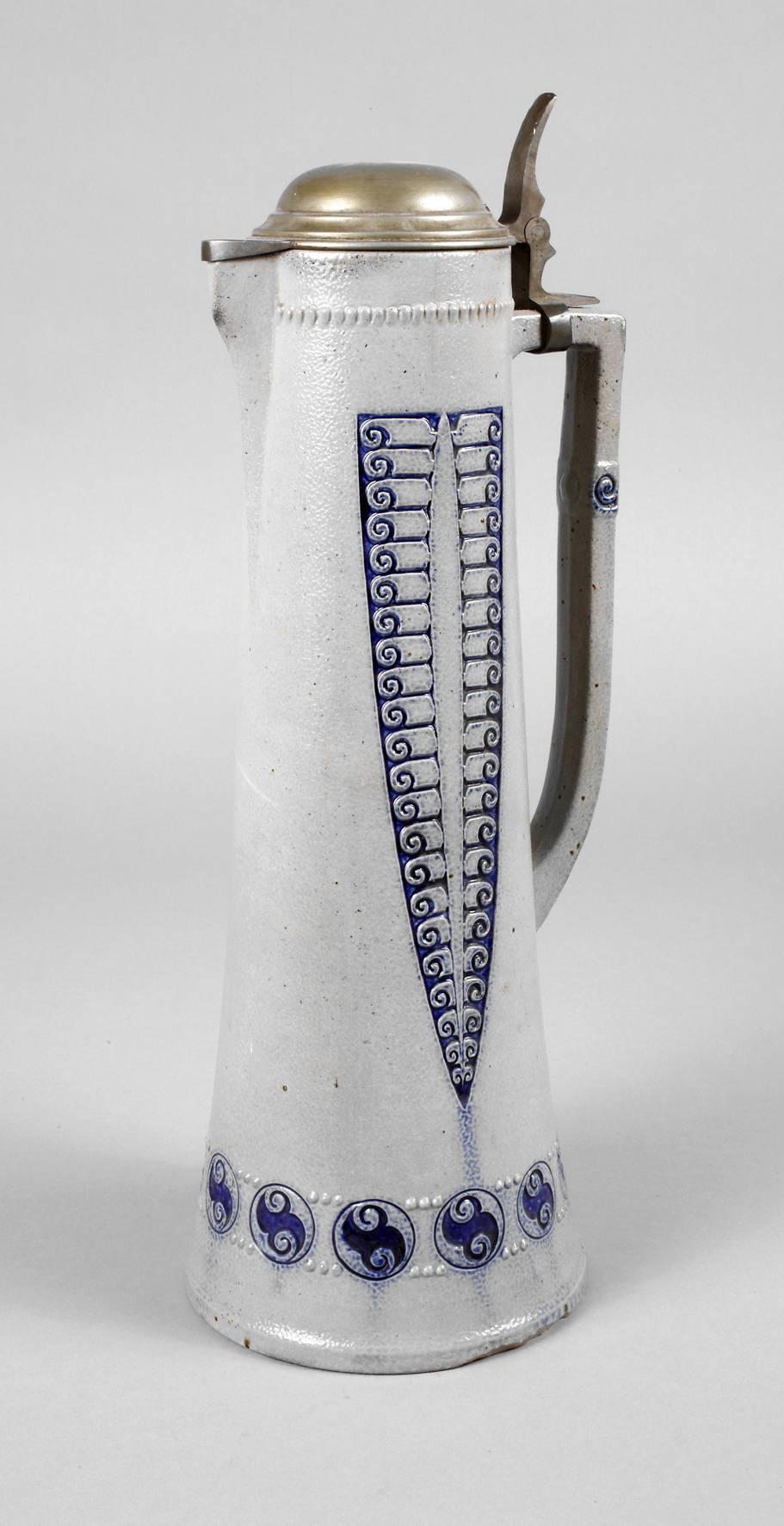 Große Jugendstilkanne Westerwald