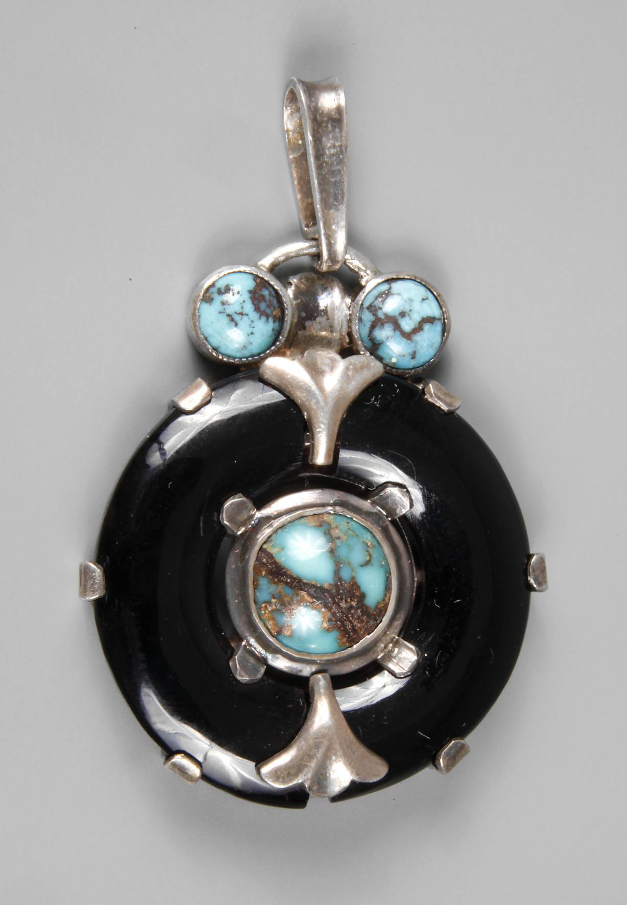 Anhänger mit Onyx und Türkisen