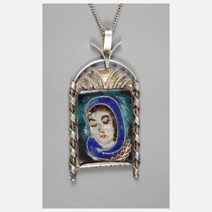 Emailanhänger an Kette