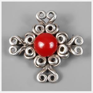 Helmut von Kleist Brosche mit Koralle