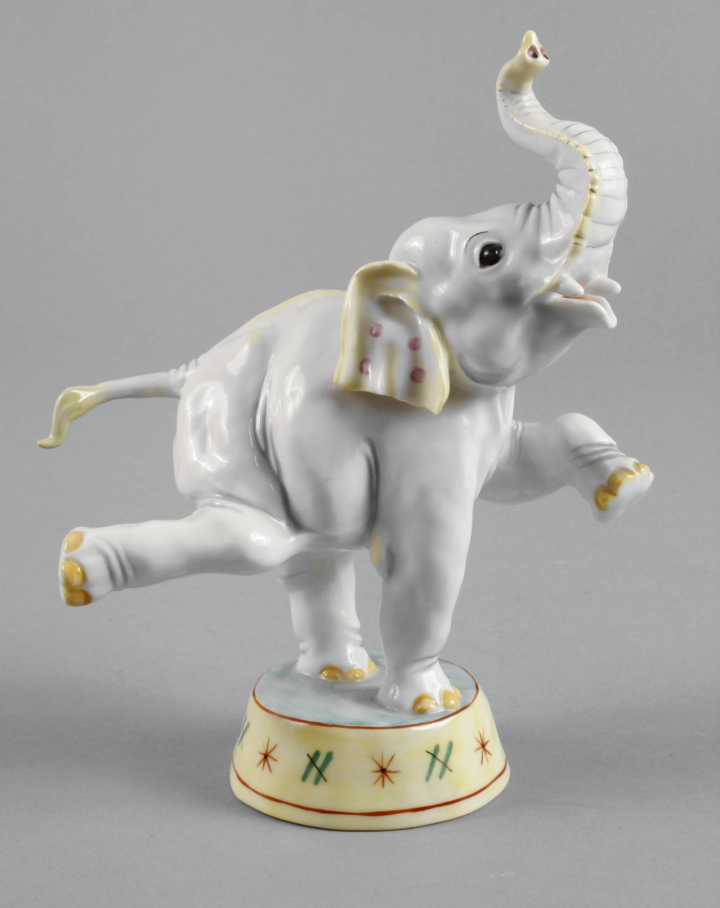 Nymphenburg ”Elefant auf Trommel”