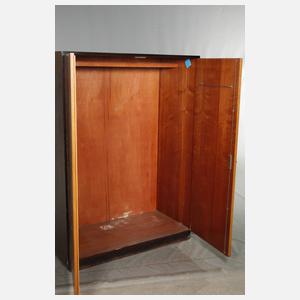 Kleiderschrank