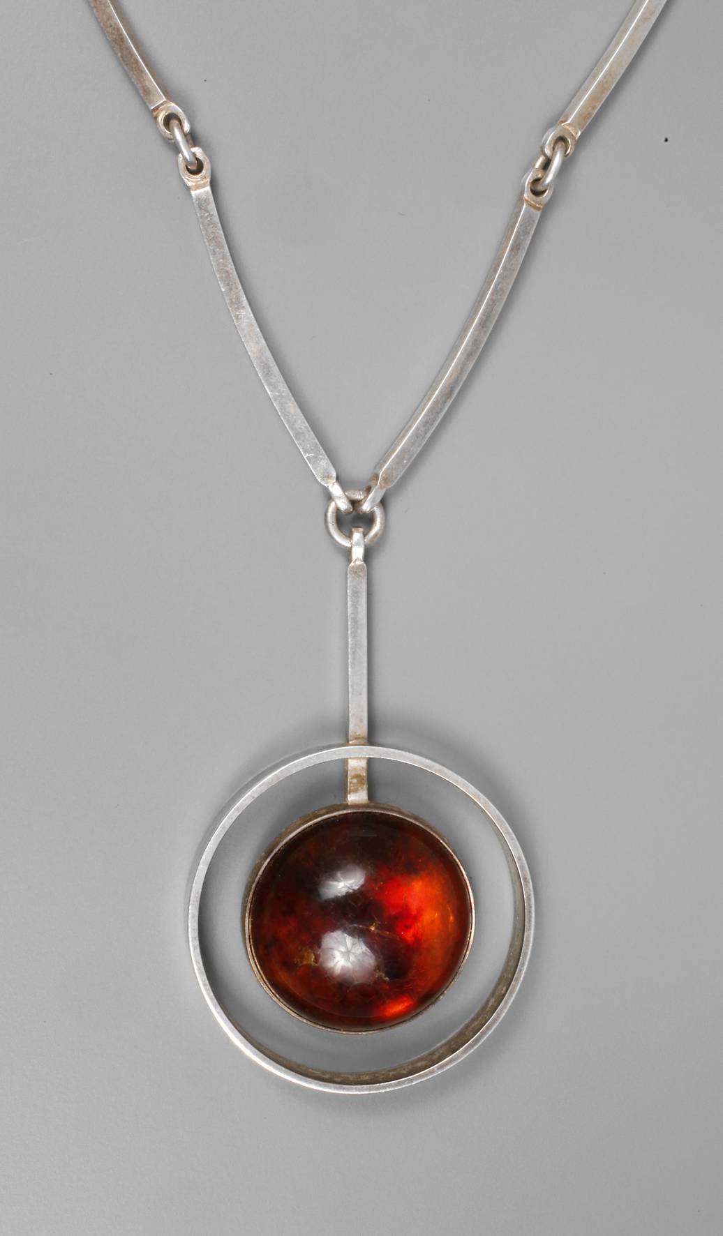 Nils Erik From Collier mit Bernstein