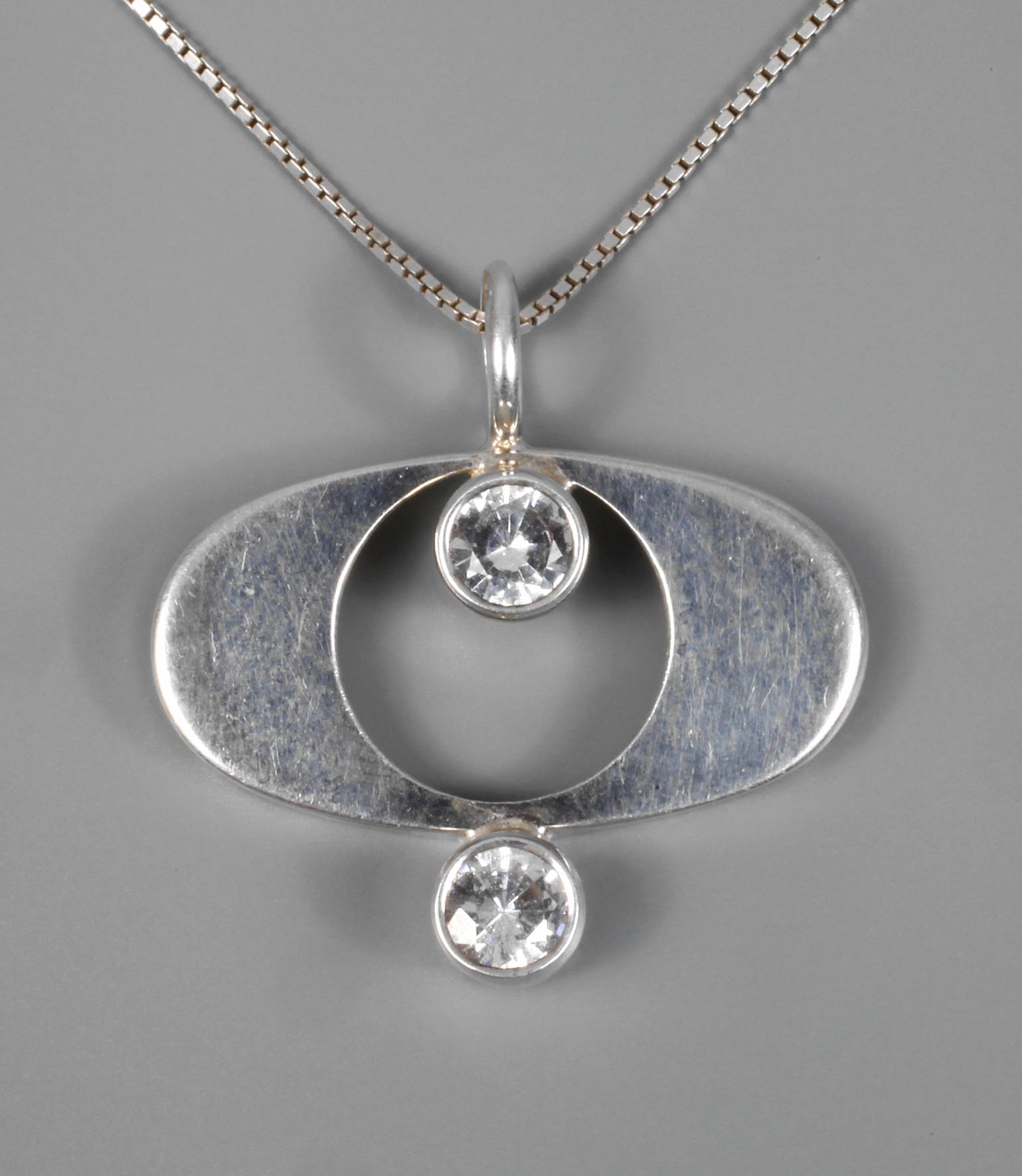 Anhänger mit Bergkristallen