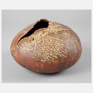 Marta Hörr ”Aufgebrochenes Kugelgefäß”