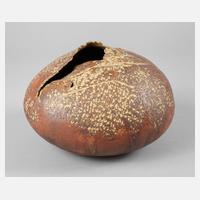 Marta Hörr ”Aufgebrochenes Kugelgefäß”111