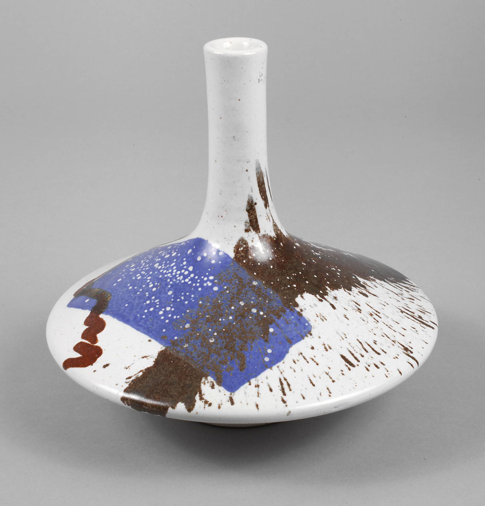 Peter Zweifel Vase ”Long-Necked Disc”