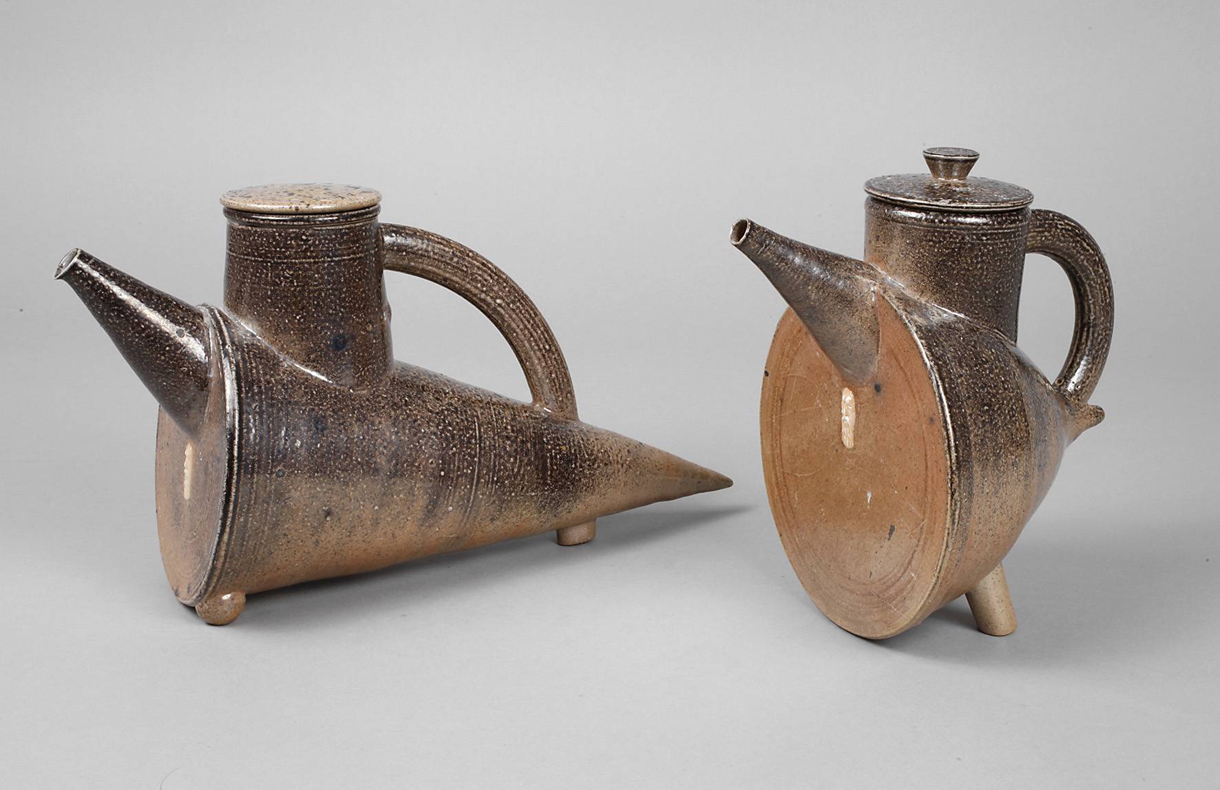 Zwei Kannen Tomas Grzimek