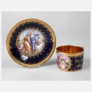 Vitrinentasse im Wiener Stil