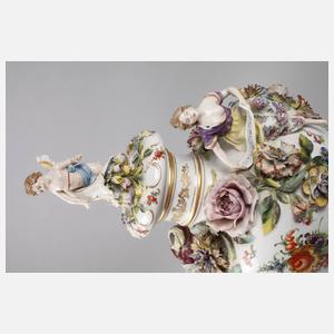 Rudolstadt Prunkvase im Rokokostil