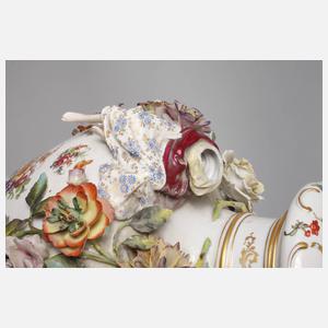 Rudolstadt Prunkvase im Rokokostil