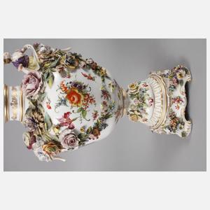 Rudolstadt Prunkvase im Rokokostil