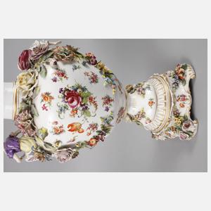 Rudolstadt Prunkvase im Rokokostil