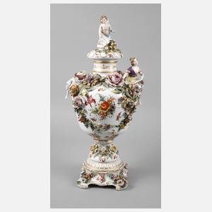 Rudolstadt Prunkvase im Rokokostil