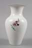 KPM Berlin Vase mit Blumenmalerei
