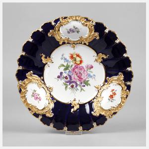 Meissen Prunkteller ”Blume 4”