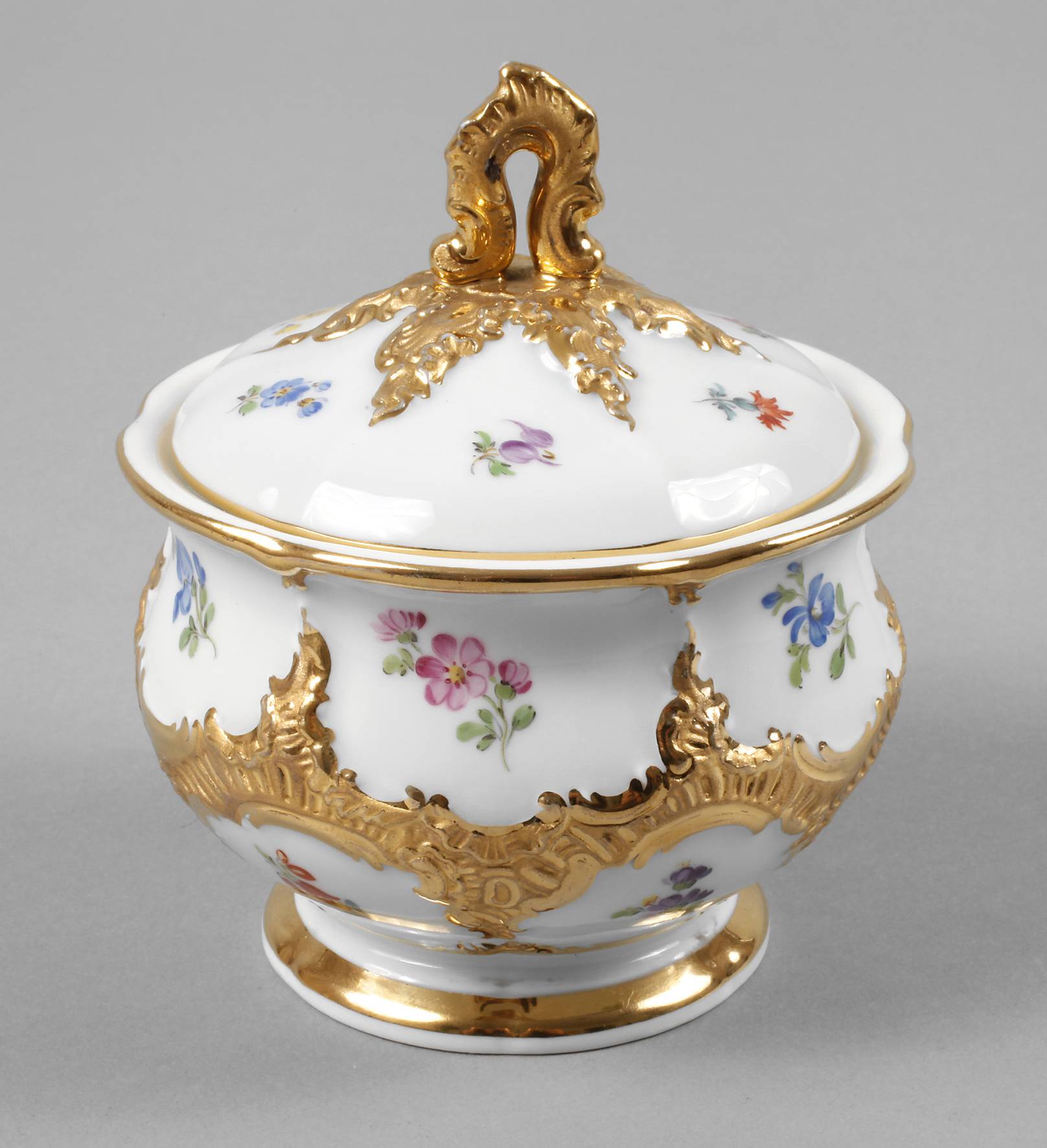 Meissen Zuckerdose ”B-Form”