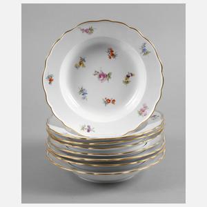 Meissen acht Suppenteller ”Gestreute Blümchen”
