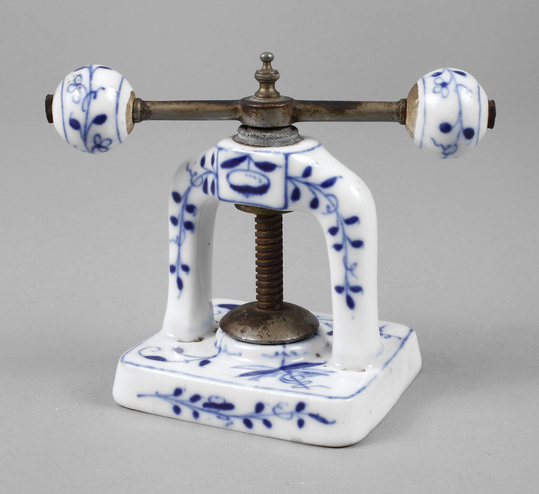 Robert Persch Nussknacker ”Zwiebelmuster”