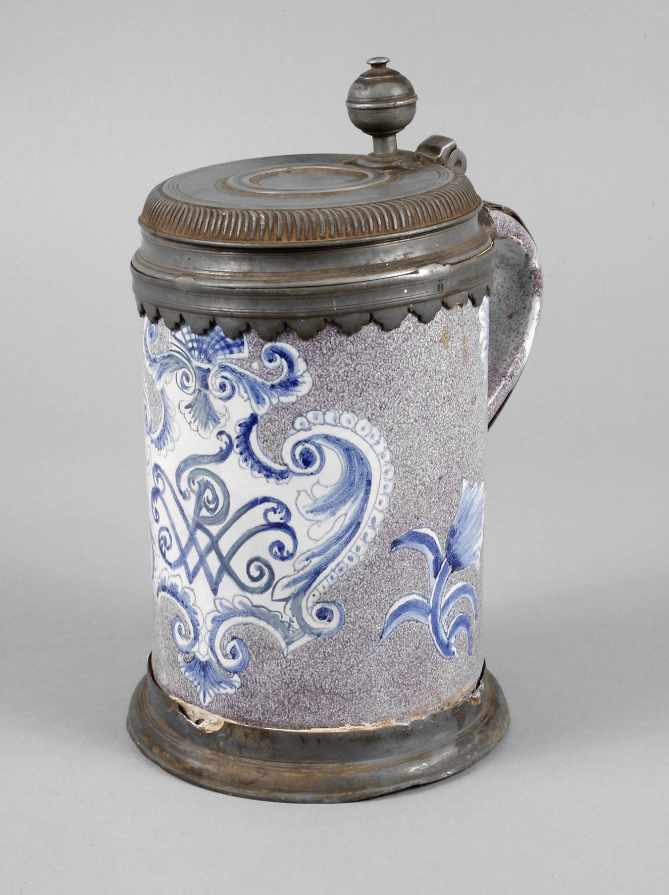 Großer Berliner Fayencewalzenkrug