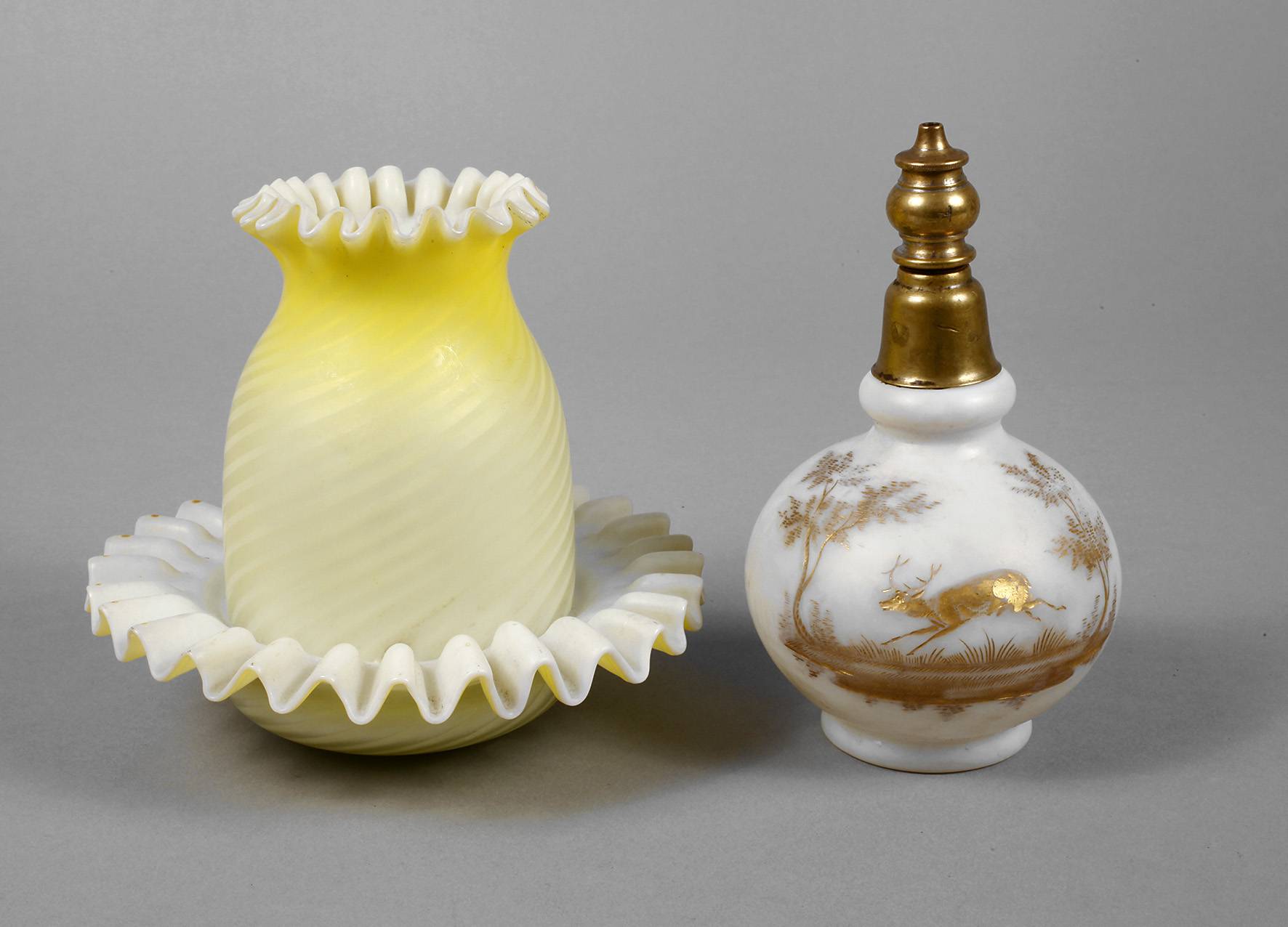 Zwei Teile Milchglas