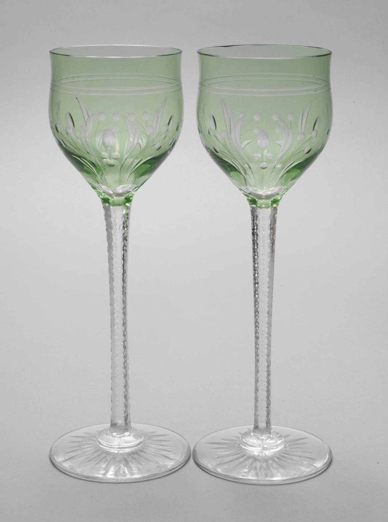 Zwei Stängelgläser Jugendstil