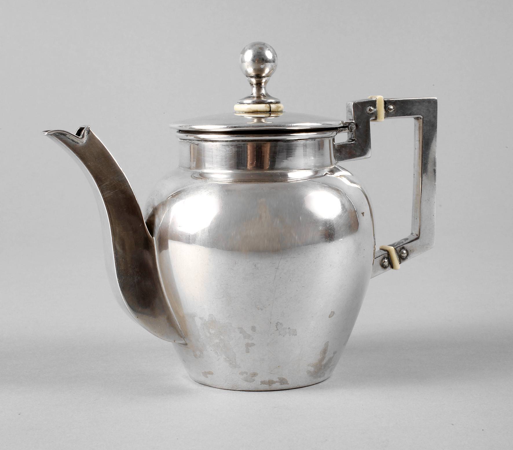 Silberkännchen Empire