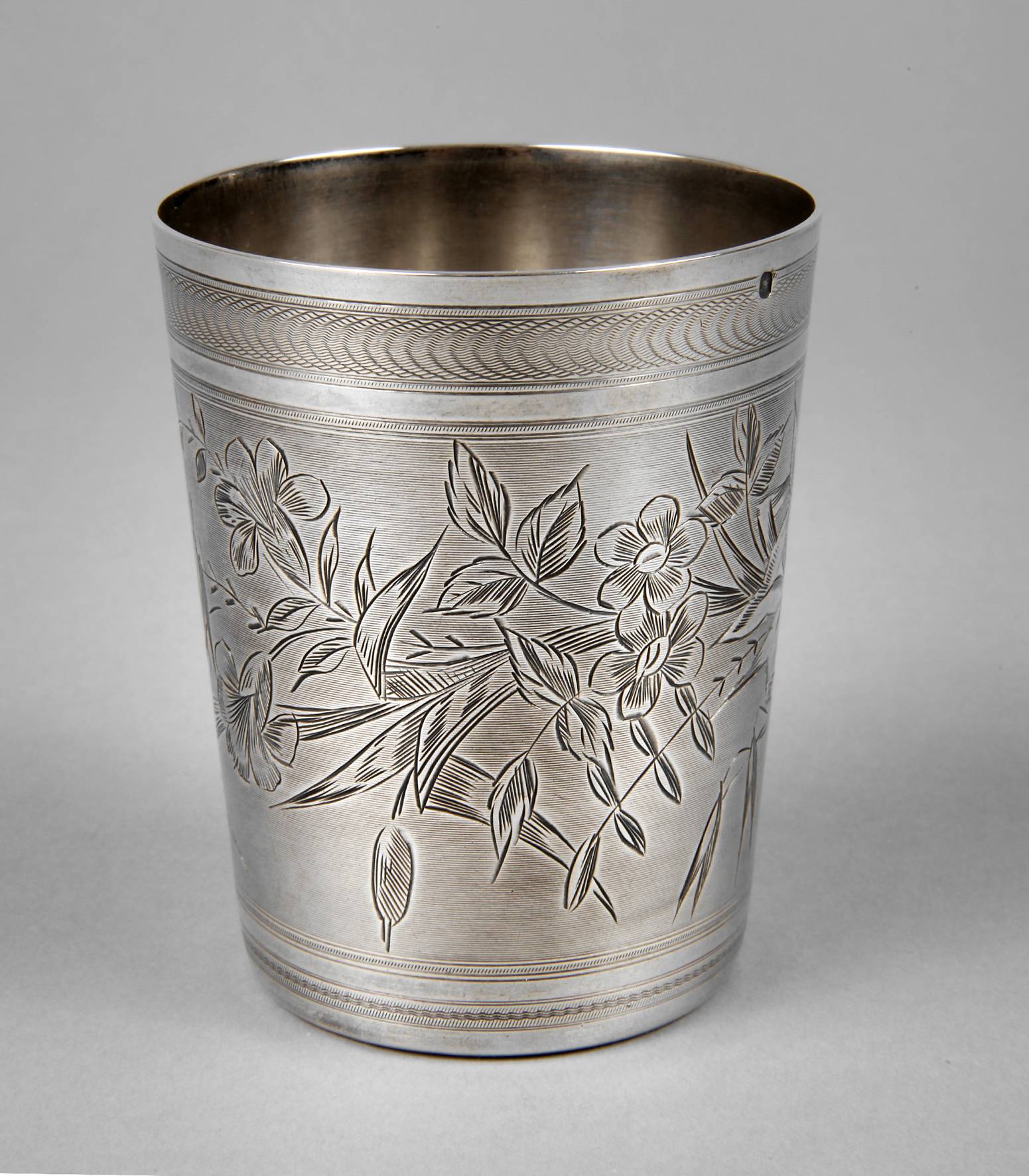 Französischer Silberbecher